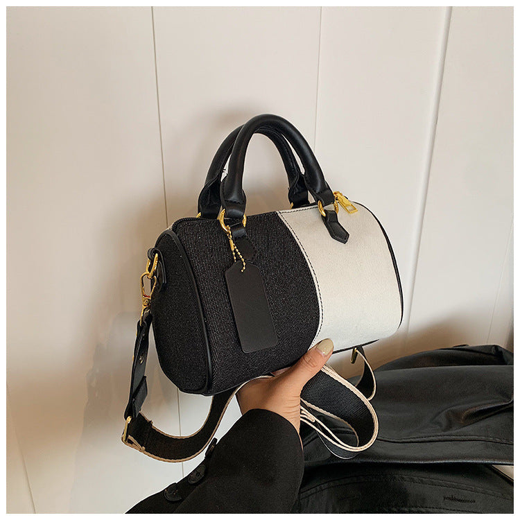 Kleine Schultertasche mit Reißverschluss und Handyfach