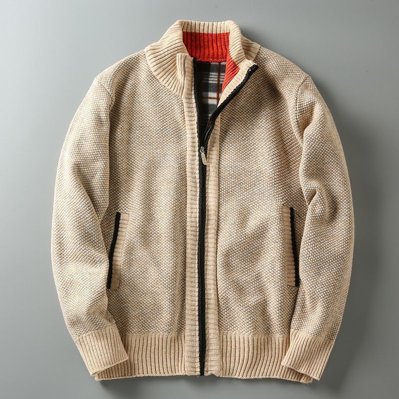 Herren-Strickjacke mit Stehkragen und Fleecefutter