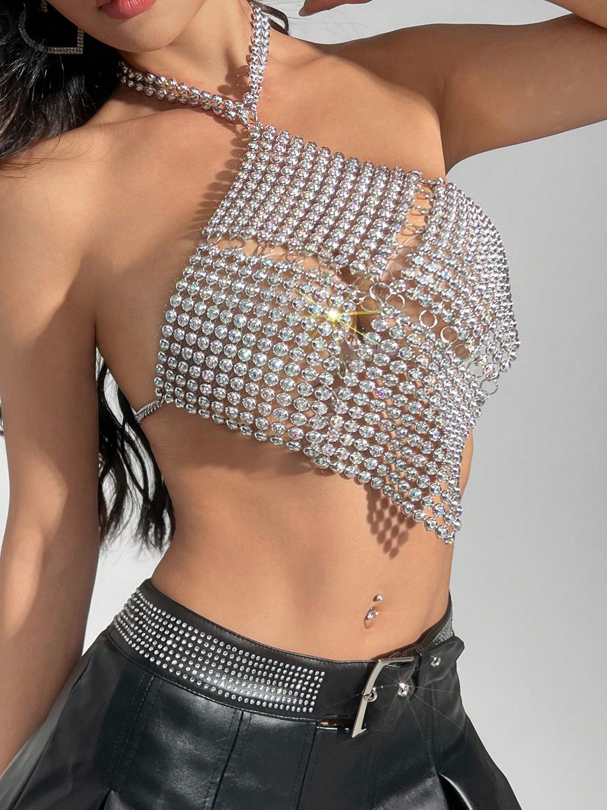 Goldfarbenes Neckholder-Top in Metallic-Optik