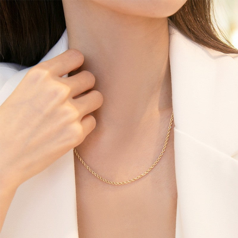Elegant gold-colored chain necklace