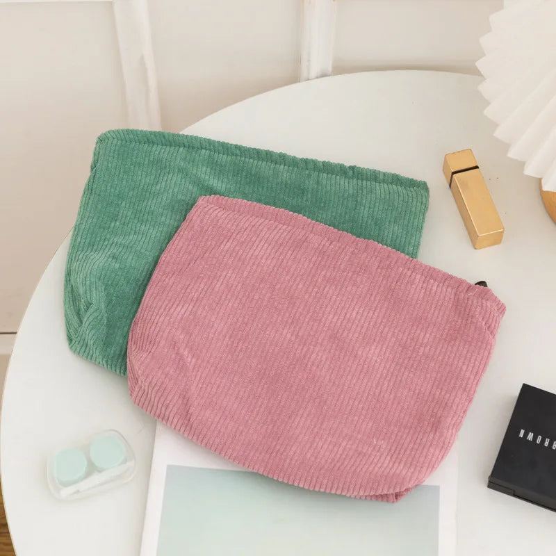 Kosmetiktasche aus Cord für Make-up und kleine Accessoires