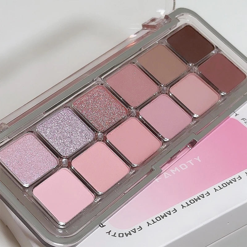 Lidschattenpalette mit 12 Farben – Matte und schimmernde Nuancen