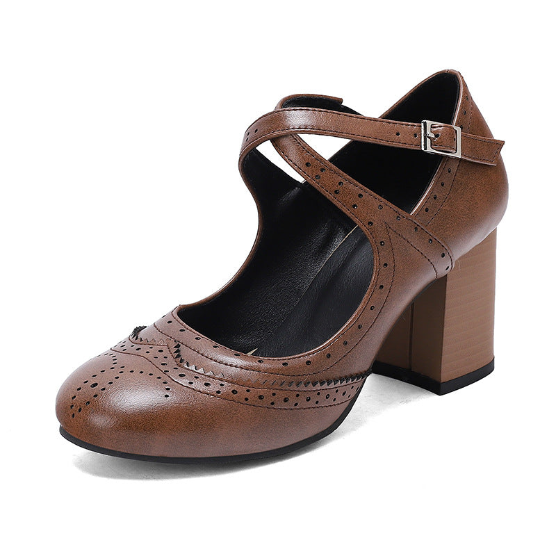 Damen-Absatzschuhe mit Kreuzriemen und Schnallenverschluss