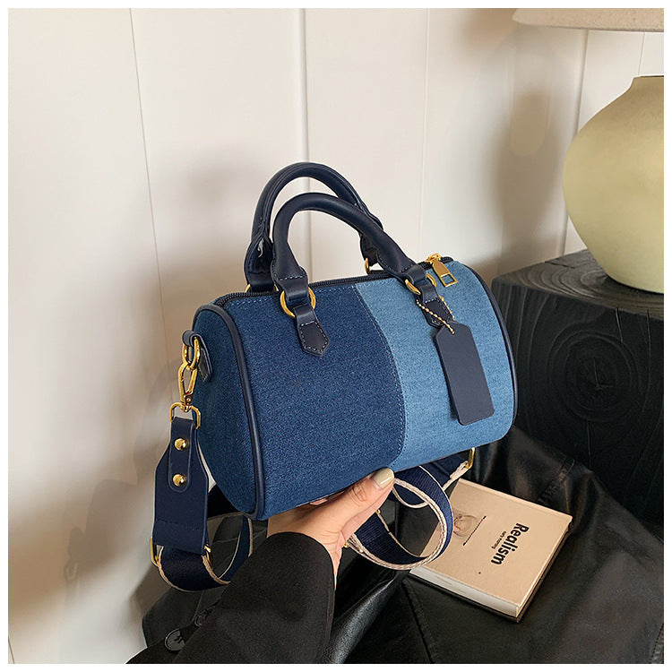Kleine Schultertasche mit Reißverschluss und Handyfach