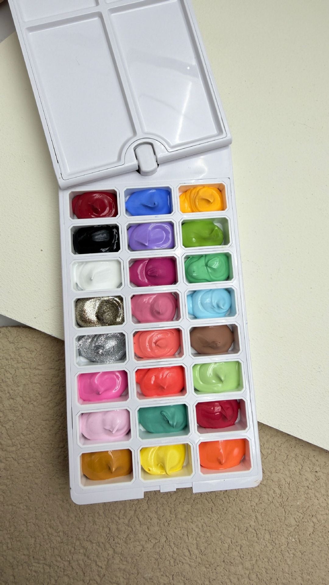 Rotating Flip Cover Gel Nail Polish