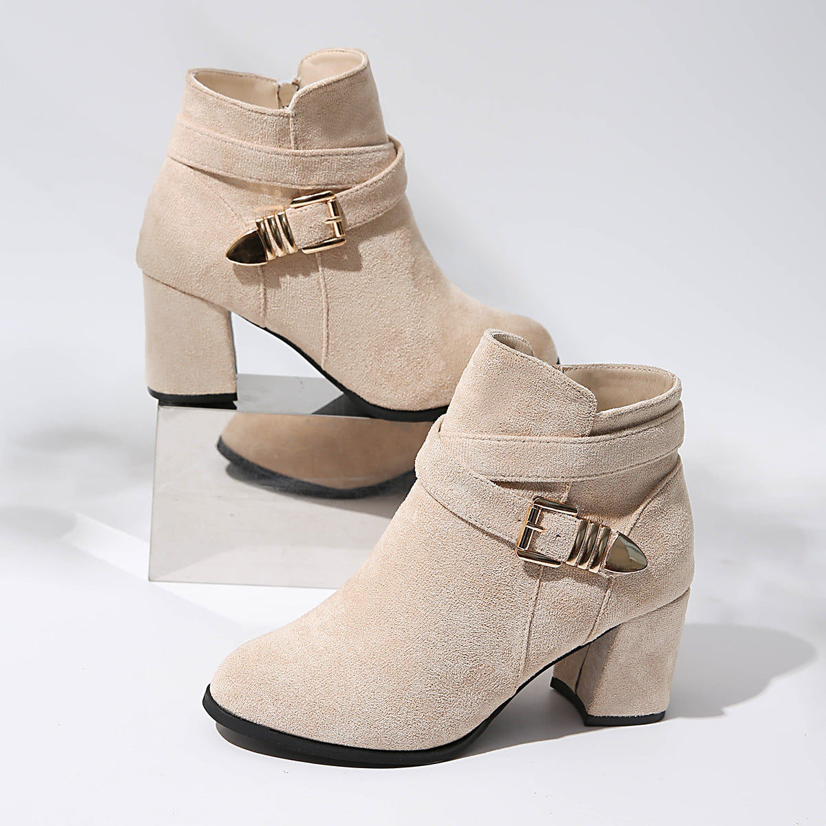 Damen-Stiefeletten mit Blockabsatz und seitlichem Reißverschluss
