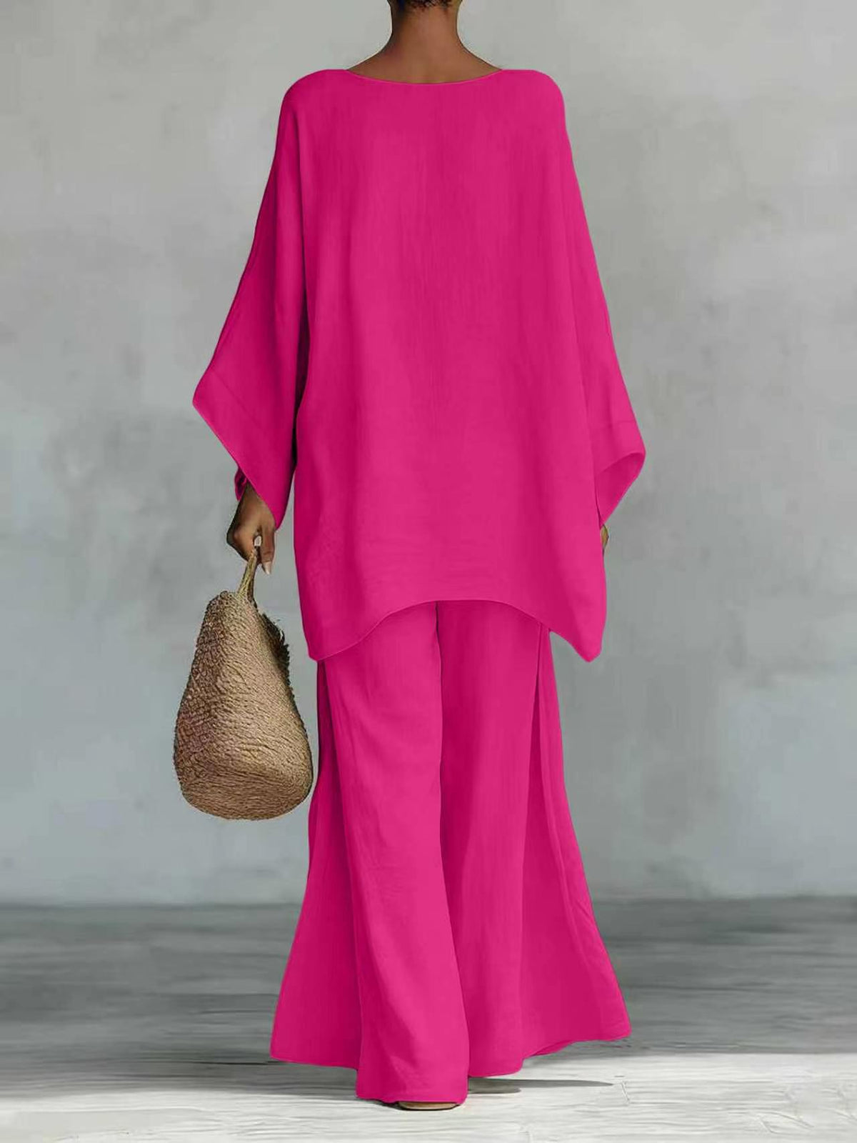 Zweiteiliges Damen-Set mit weiter Bluse und Hose