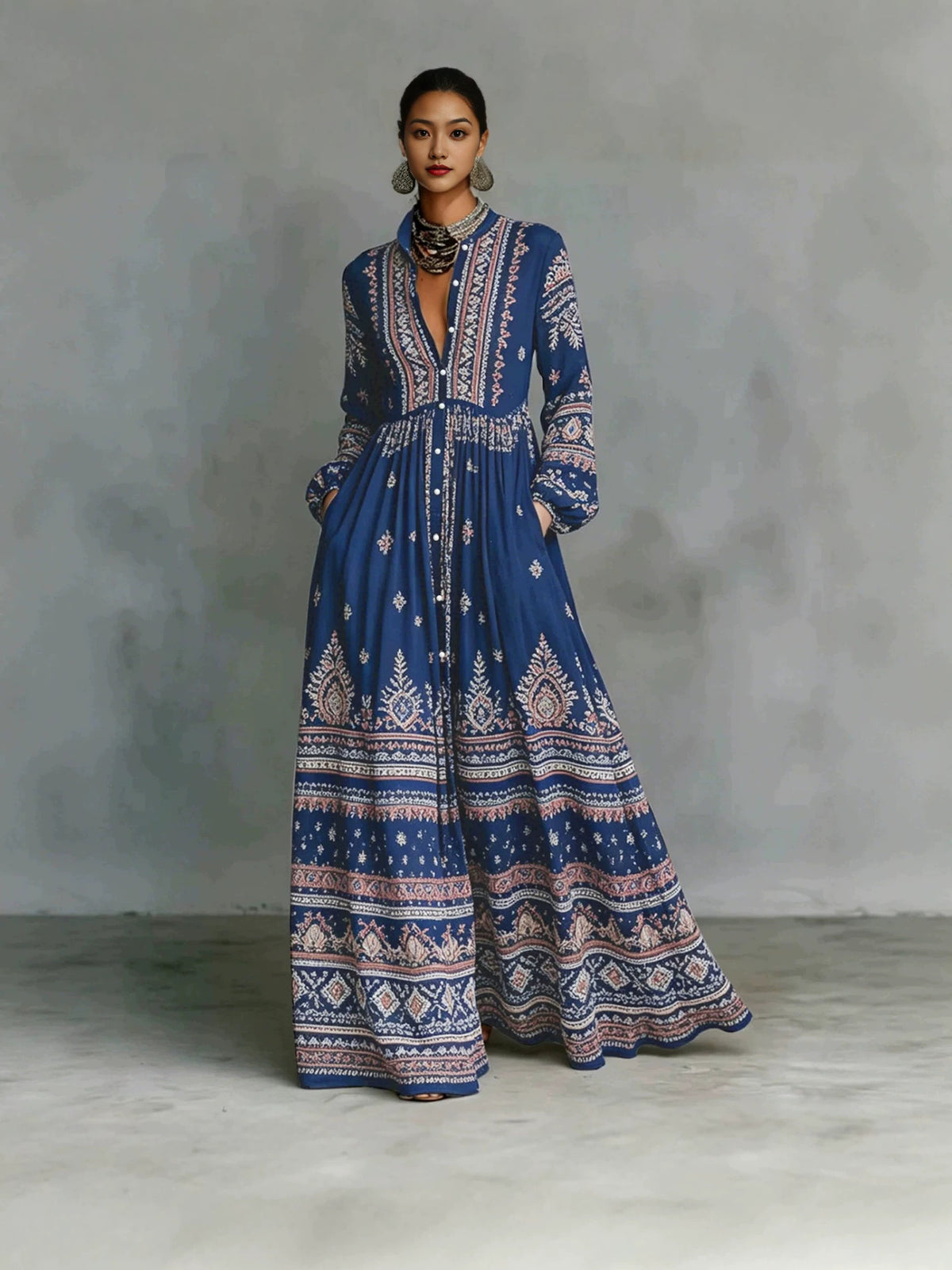 Bedrucktes Langarmkleid mit Seitentaschen im Boho-Stil