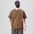 Locker geschnittenes Herren-Henley-Shirt im Retro-Stil